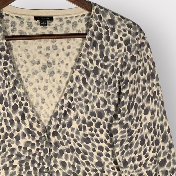 Ann Taylor Cardigan Women L Gray Animal Print Silk Cotton Blend Knit C66 - Picture 3 of 12